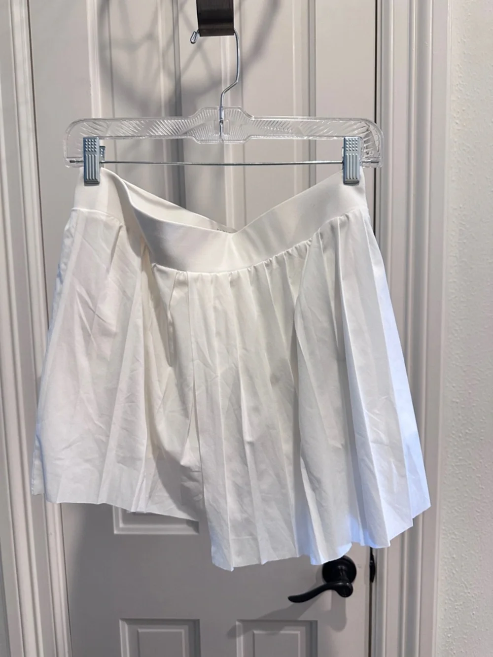 Varley White Pleated Mini Skirt - Picture 3 of 5